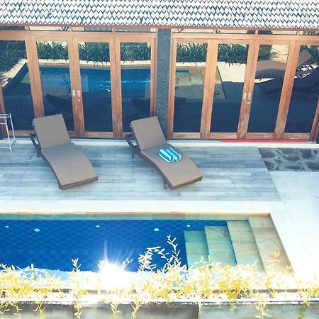 Gili Palms Villas Гили Траванган Экстерьер фото