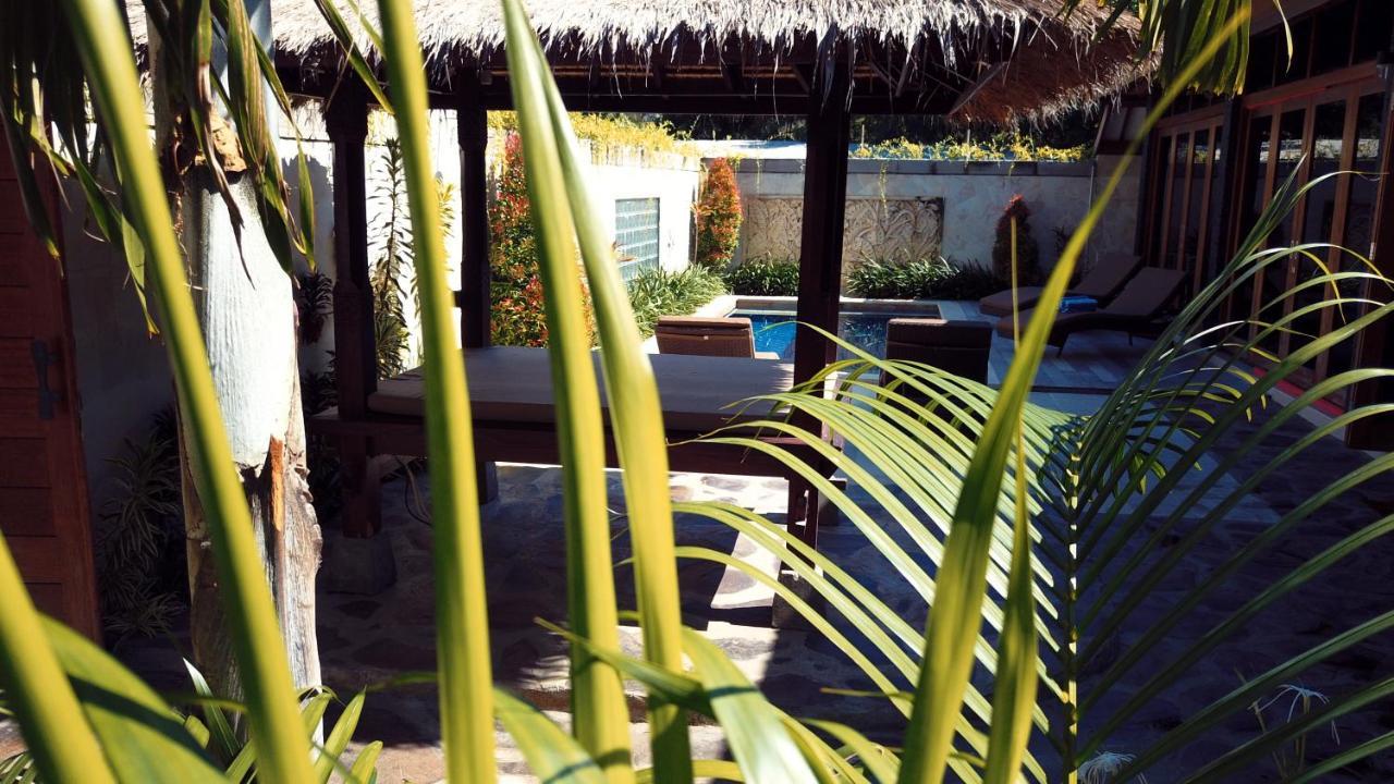 Gili Palms Villas Гили Траванган Экстерьер фото