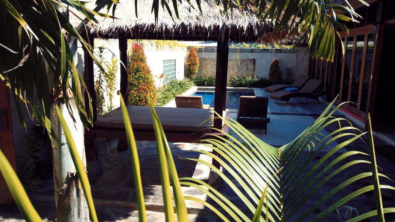 Gili Palms Villas Гили Траванган Экстерьер фото